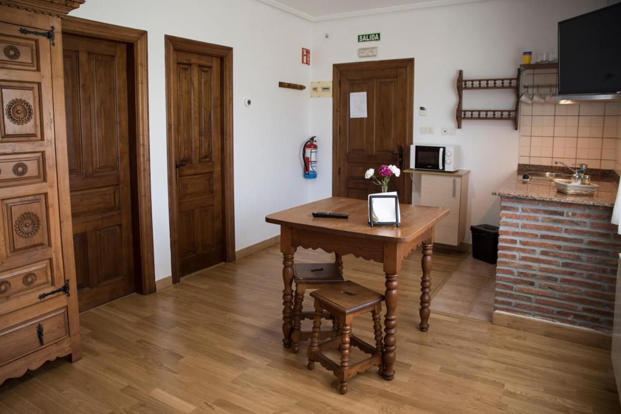 Apartamentos Alegría Santillana del Mar Exterior foto