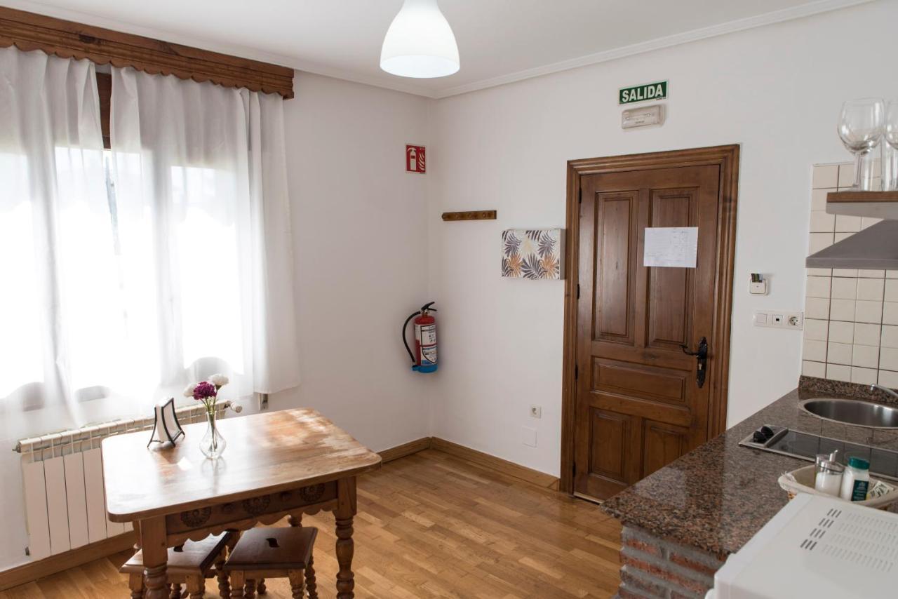 Apartamentos Alegría Santillana del Mar Exterior foto